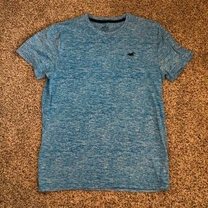 Men’s medium tee